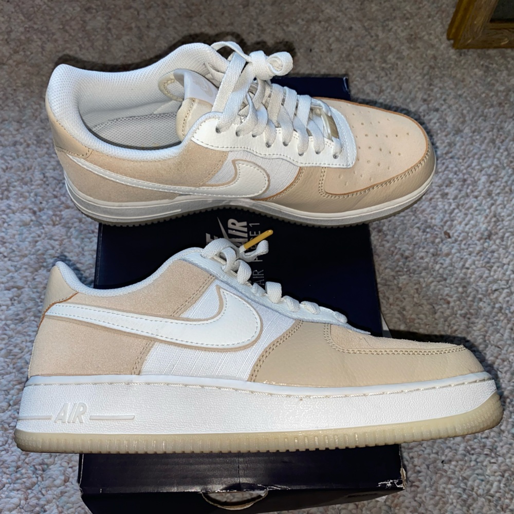 Air Force 1 ‘07 LV8 2 SIZE 7.5M / 9W